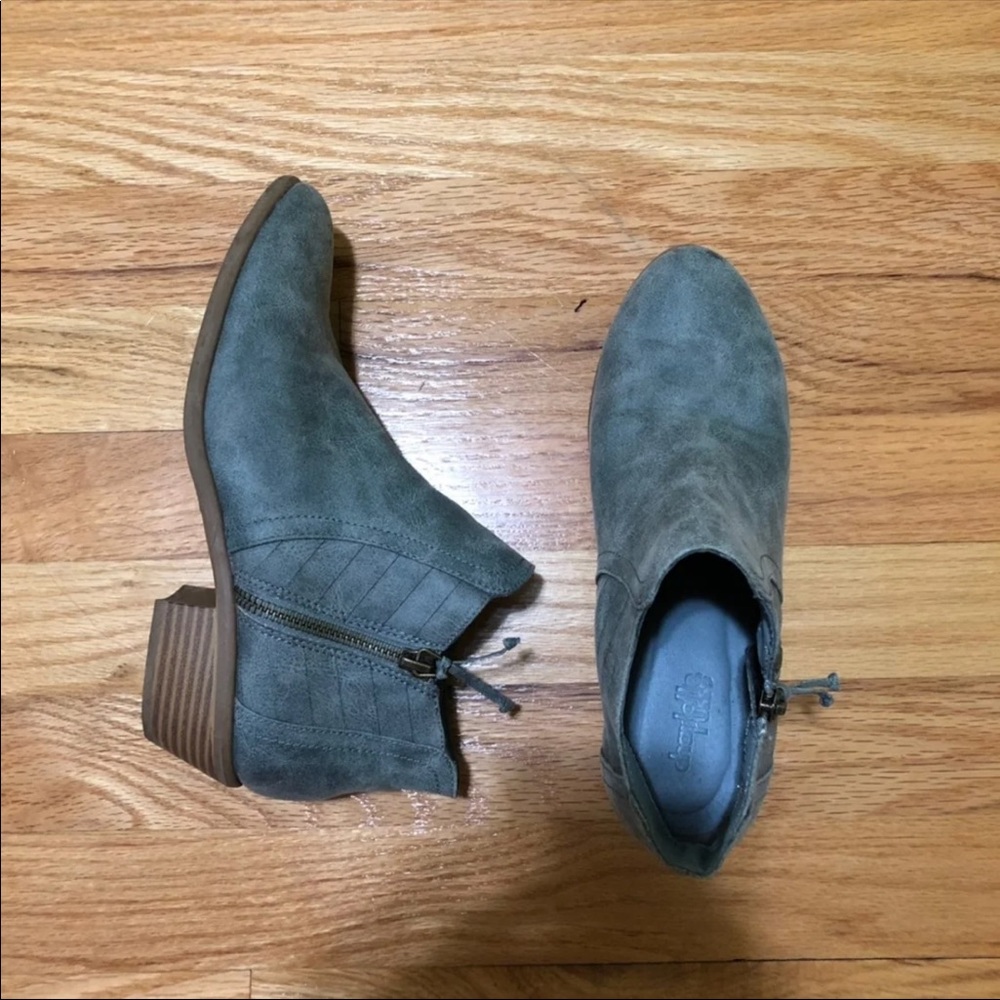 grey booties